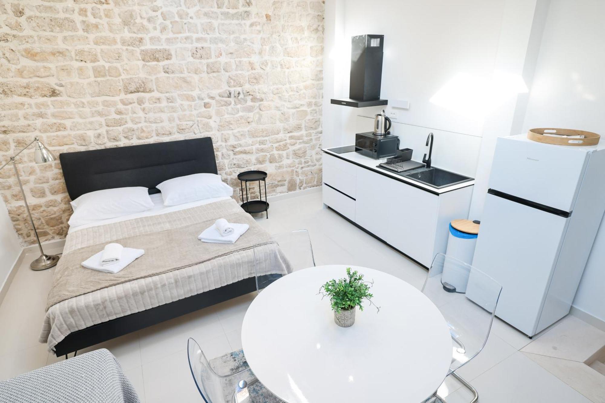 Hidden Apartments In The City Center Zadar Exterior photo