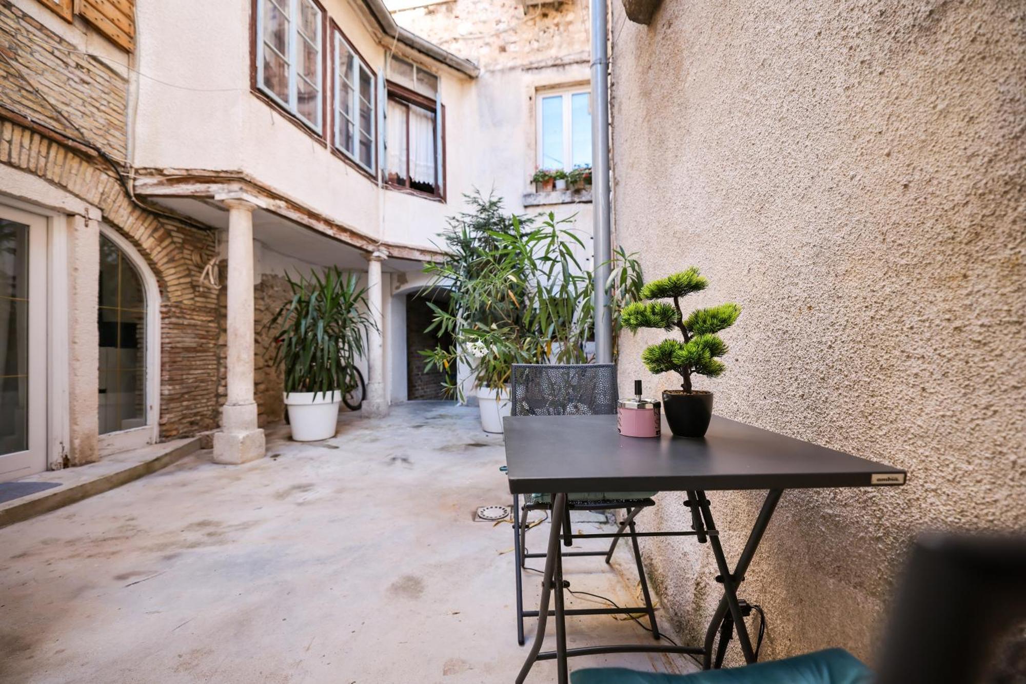 Hidden Apartments In The City Center Zadar Exterior photo